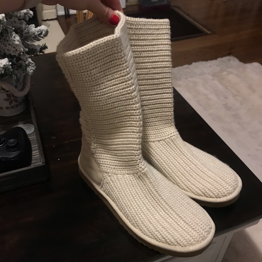 New UGGs SOLD ‼️